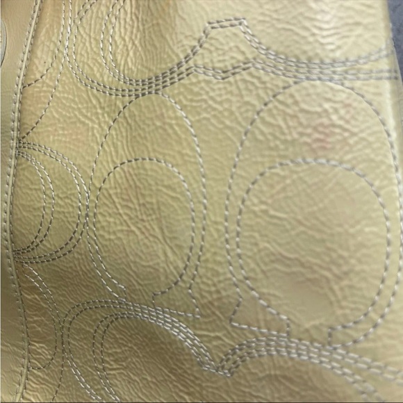yellow coach purse- as is - Picture 9 of 12
